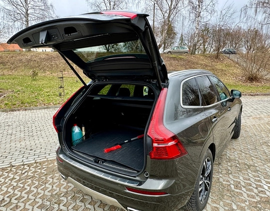 Volvo XC 60 cena 135000 przebieg: 107400, rok produkcji 2018 z Kłodzko małe 232